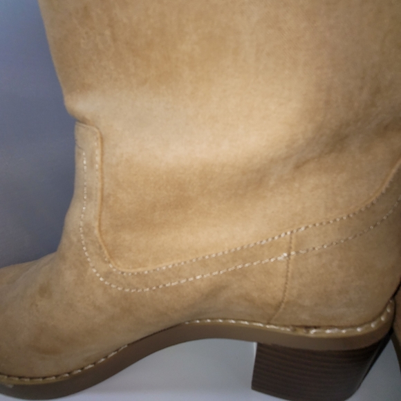 NWOT-❤️- LOFT- LIGHT TAN PULL ON BLOCK HEAL BOOTS-SIZE 9 - Picture 9 of 9